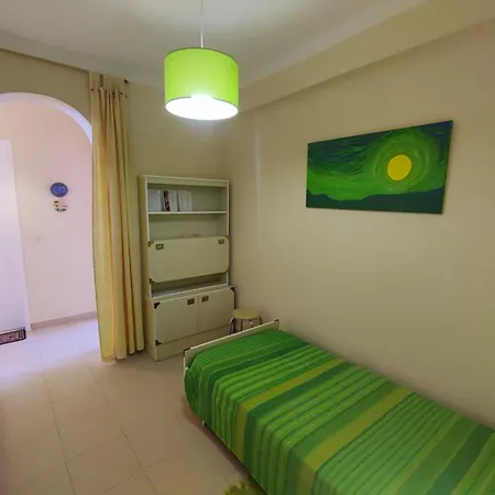 Algarve, Cozy T1plus1 In The Centre Of Apartman Quarteira